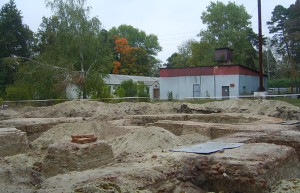 Фундамент Иоанно-Предтеченского храма, разрушенного в годы гонений на Церковь. 2008 год